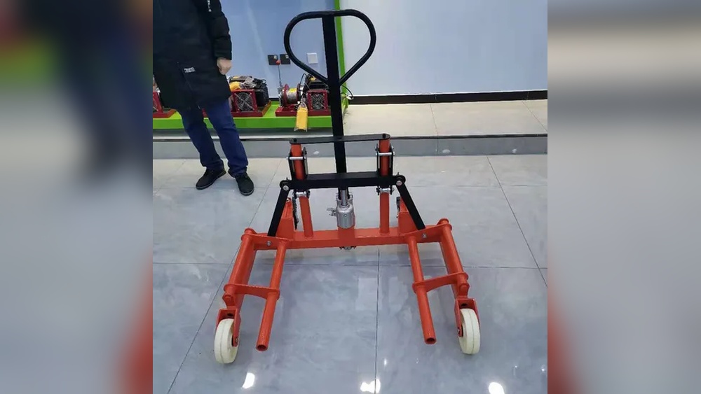 Manual Vs Pneumatic Tire Lifting Tools