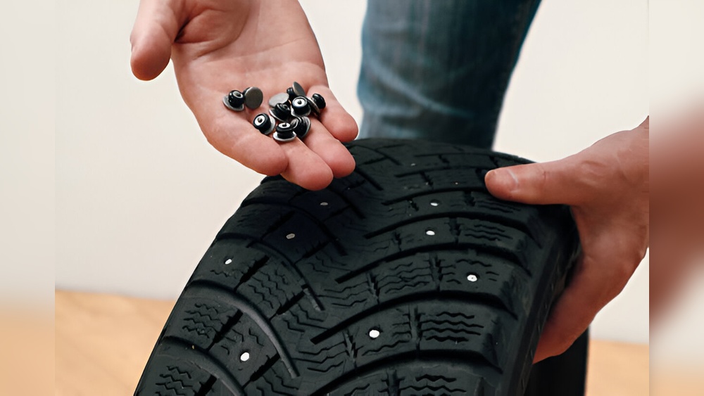 what is a studdable snow tire