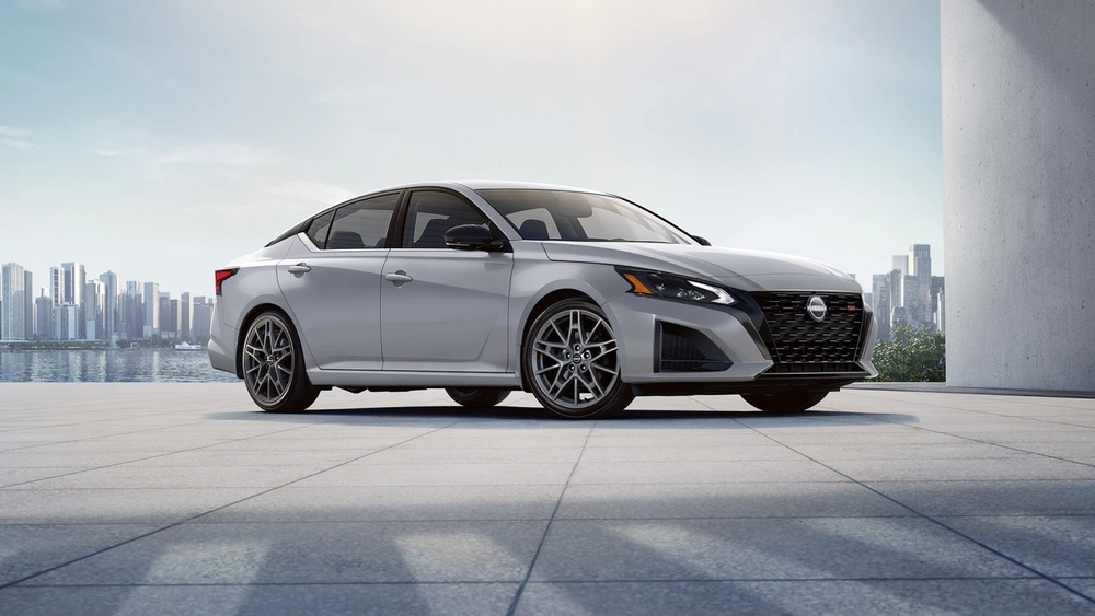 What Size Tires are on a Nissan Altima
